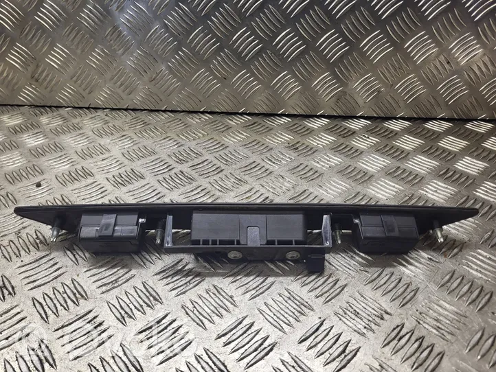 Audi A4 S4 B7 8E 8H Trunk door license plate light bar 8P48275743FZ