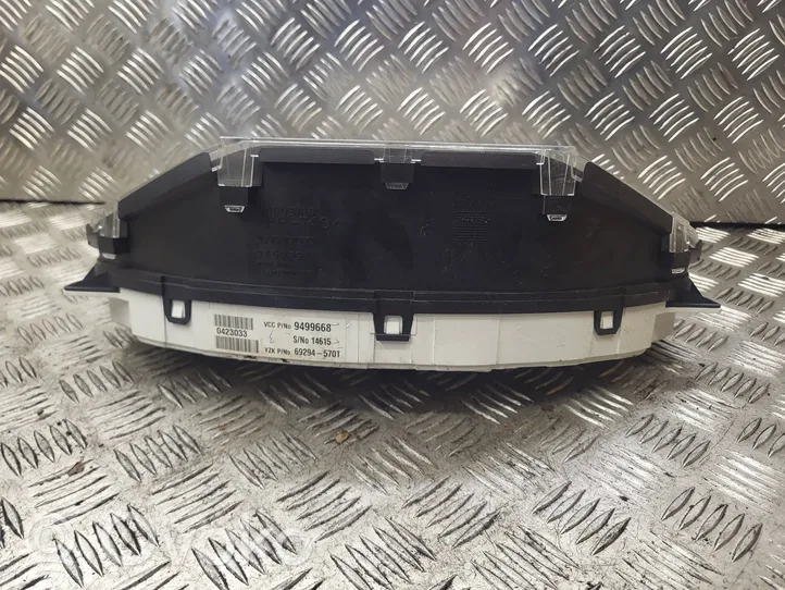 Volvo S60 Speedometer (instrument cluster) 9499668