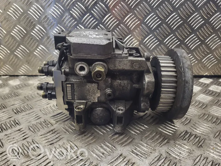 Audi A4 S4 B6 8E 8H Pompe d'injection de carburant à haute pression 059130106J