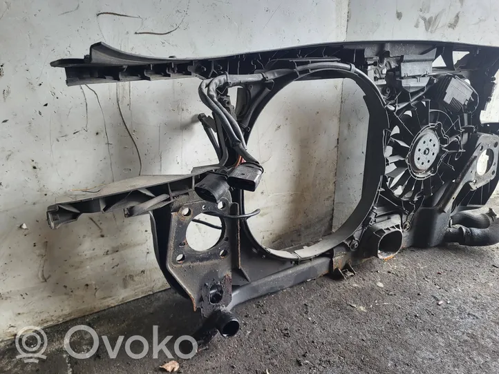 Audi A4 S4 B6 8E 8H Schlossträger Frontträger Frontmaske 4B0010157D