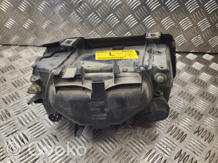 Audi A4 S4 B5 8D Lampa przednia 8D0941003E