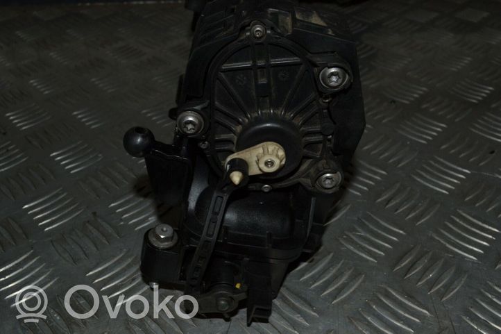 Toyota Avensis T270 Kolektorius įsiurbimo 8573104