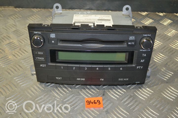 Toyota Avensis T270 Unità principale autoradio/CD/DVD/GPS 8612005141