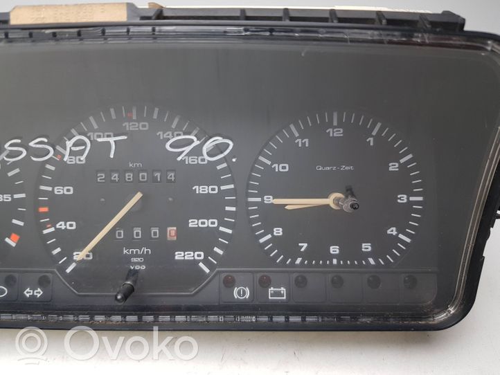 Volkswagen PASSAT B3 Compteur de vitesse tableau de bord 357919033S