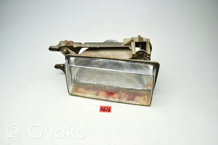 Audi 80 90 B2 Lampa przednia 811941030H