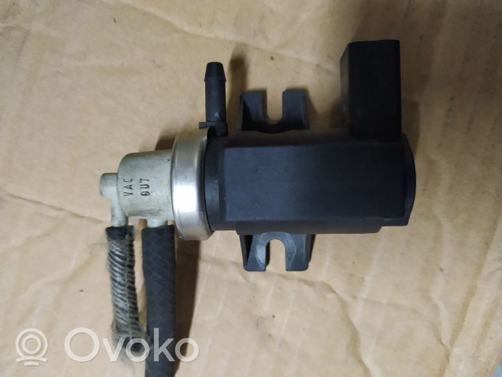 Volkswagen Bora Vacuum valve 1J0806627