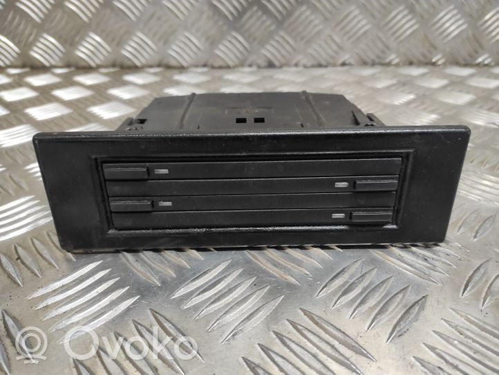 Opel Astra G CD/DVD changer 10642