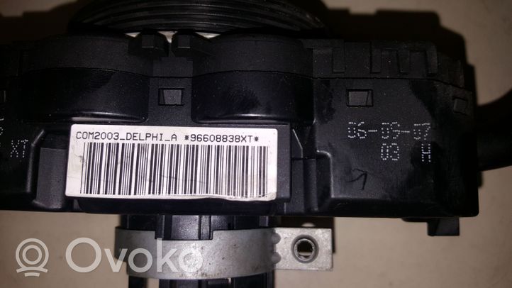 Citroen C2 Leva/interruttore dell’indicatore di direzione e tergicristallo 96608838XT