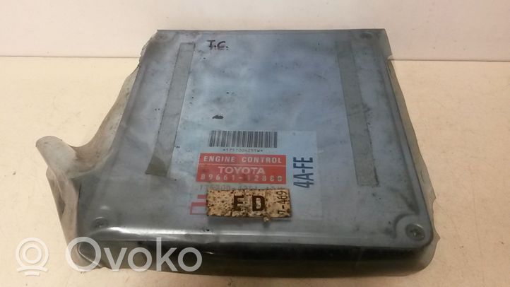 Toyota Corolla E100 Calculateur moteur ECU 8966112880