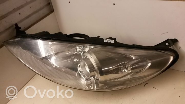 Peugeot 407 Lampa przednia 16110900LI