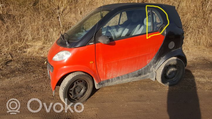 Smart ForTwo I Szyba karoseryjna drzwi 