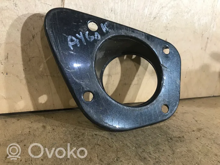 Toyota Aygo AB10 Krata halogenu PZ4579051001