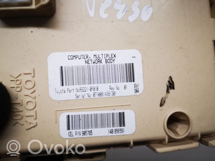 Toyota Corolla Verso AR10 Module de fusibles 892210F010