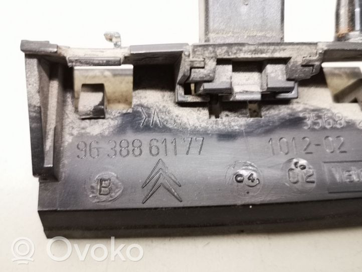 Citroen C3 Przełącznik / Przycisk otwierania klapy bagażnika 9638861177