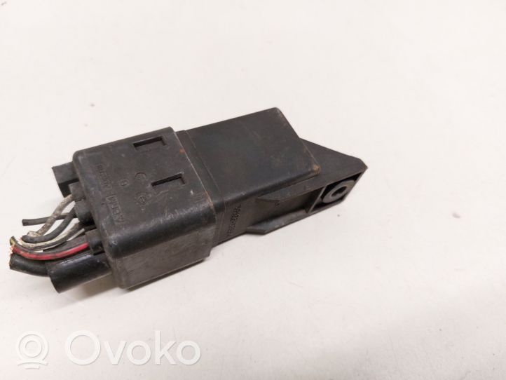 Honda CR-V Glow plug pre-heat relay 0281003036