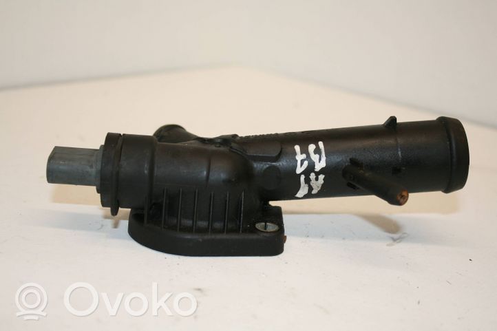 Audi A4 S4 B7 8E 8H Alloggiamento termostato 03L121131F