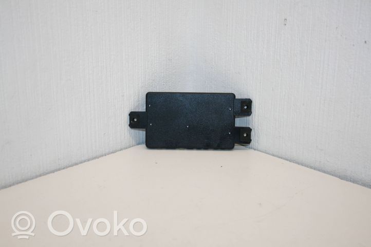 Audi A6 S6 C5 4B Amplificatore antenna 4D0035530E