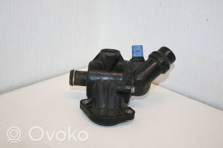 Audi A4 S4 B6 8E 8H Termostat / Obudowa termostatu 