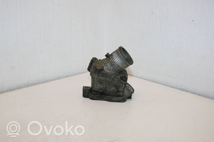 Volvo XC70 Termostat / Obudowa termostatu 863695