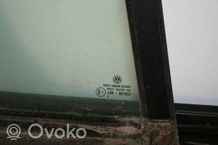 Volkswagen Golf V Drzwi tylne 1K6833312