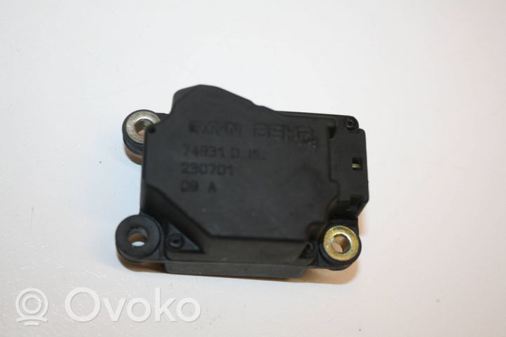 Volvo V70 Moteur / actionneur de volet de climatisation 74931D