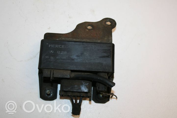 Mercedes-Benz ML W163 Glow plug pre-heat relay 0285454032