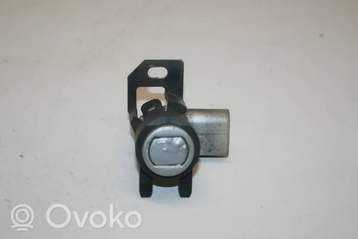 Volkswagen PASSAT B5.5 Supporto anteriore per il sensore di parcheggio (PDC) 4B0919275A