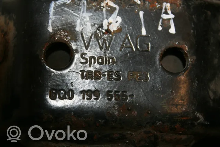 Skoda Fabia Mk2 (5J) Wspornik / Mocowanie silnika 6Q0199555