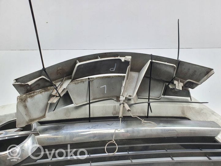 Opel Movano A Atrapa chłodnicy / Grill Z11U