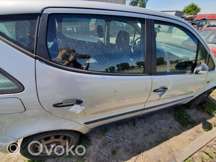 Mercedes-Benz A W168 Porte arrière 761 LONG