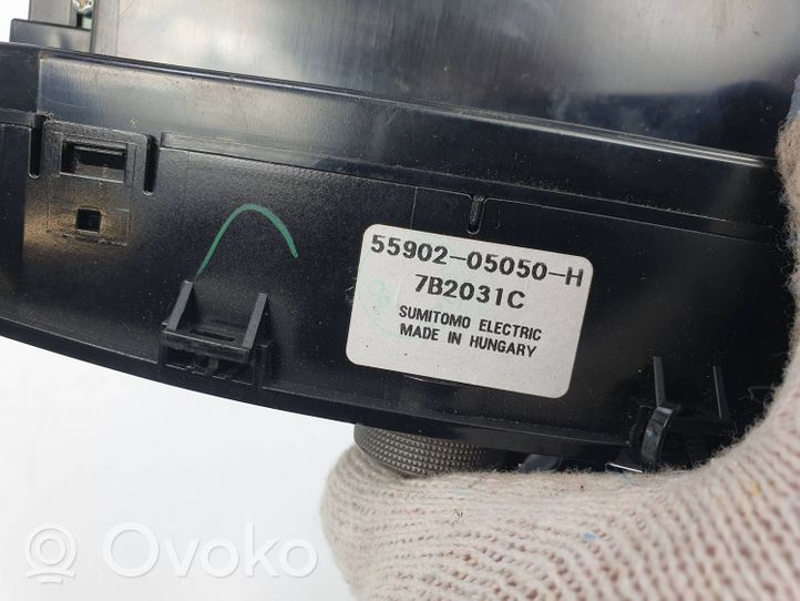 Toyota Avensis T250 Console centrale, commande chauffage/clim 55900-05270