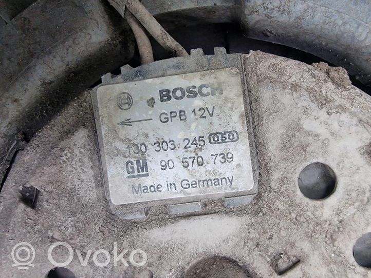 Opel Astra G Elektryczny wentylator chłodnicy 90570739