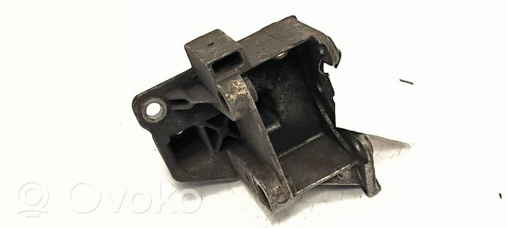 Audi A8 S8 D3 4E Support de pompe de direction assistée 