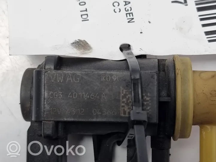 Volkswagen PASSAT CC Valve vacuum 