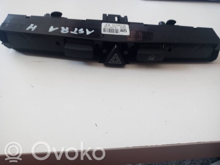 13100105 Opel Astra H Hazard light switch, 4.36 € RRR