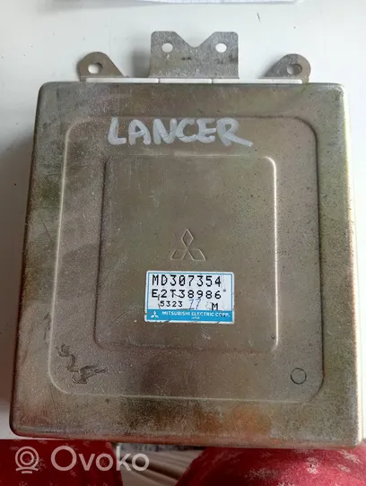 Mitsubishi Lancer Sterownik / Moduł ECU Md307354