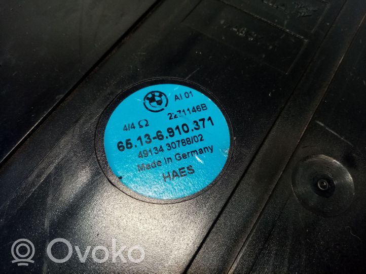 BMW 5 E39 Subwoofer-bassokaiutin 65136910371