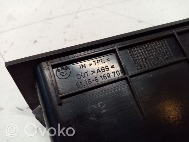 BMW 5 E39 Daiktadėžė centrinės konsolės 51168159701