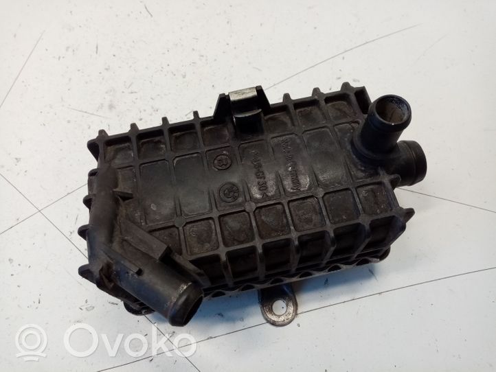 BMW 3 E36 Support de filtre à huile 2245343