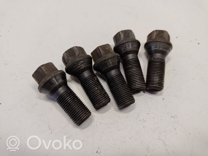 BMW X5 E70 Nuts/bolts 36136890324