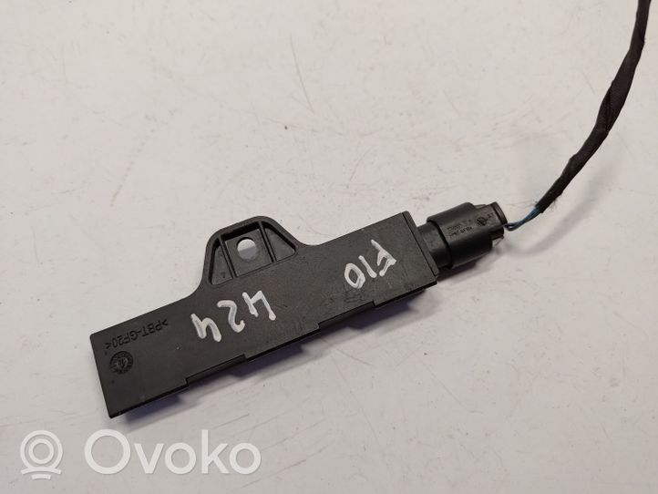 BMW 5 F10 F11 Antena wewnętrzna 65209220831