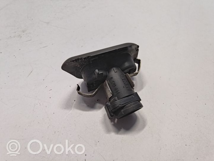 BMW 5 E39 Headlight washer spray nozzle 8360661