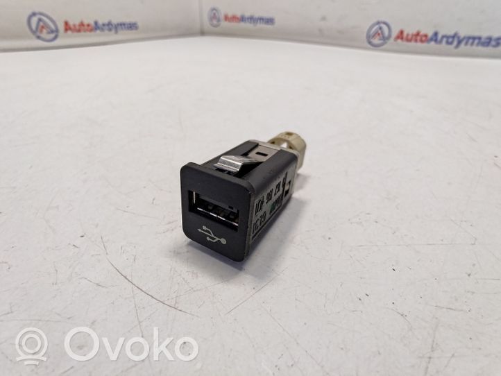 BMW 3 E92 E93 Connettore plug in USB 61319167196