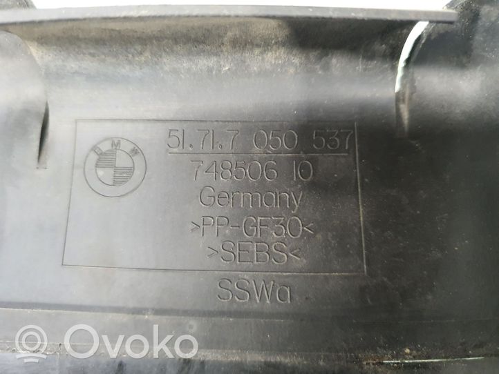 BMW 5 E60 E61 Wlot / Kanał powietrza intercoolera 7050537