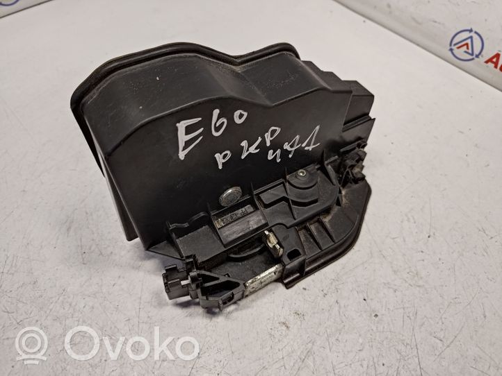 BMW 5 E60 E61 Etuoven lukko 7036167