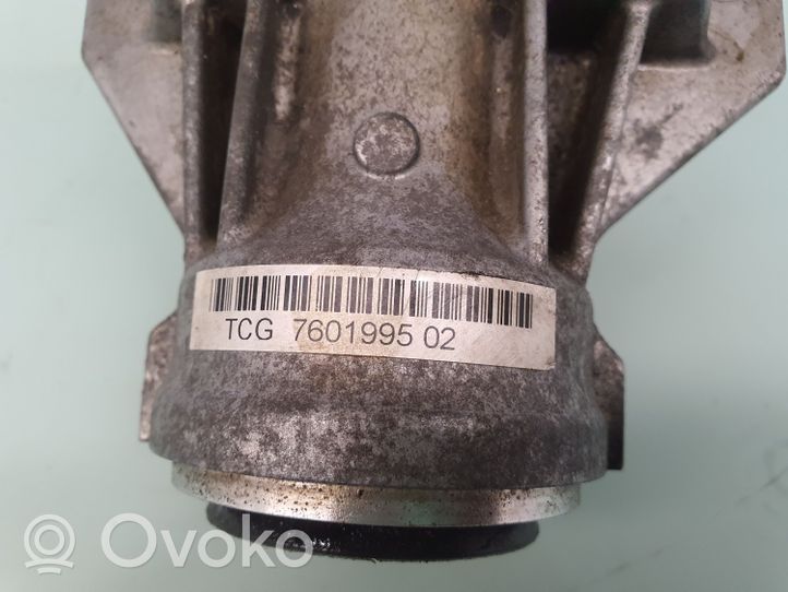 BMW X3 F25 Front differential bracket 7601995