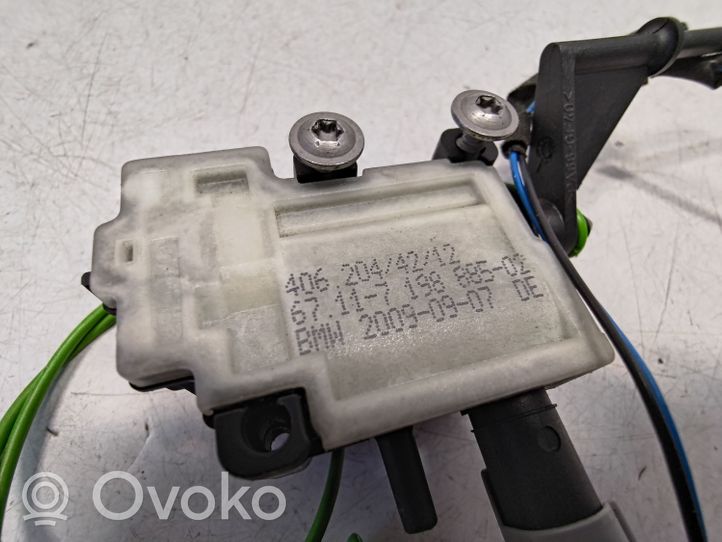 BMW 1 E82 E88 Fuel tank cap lock motor 67117198885