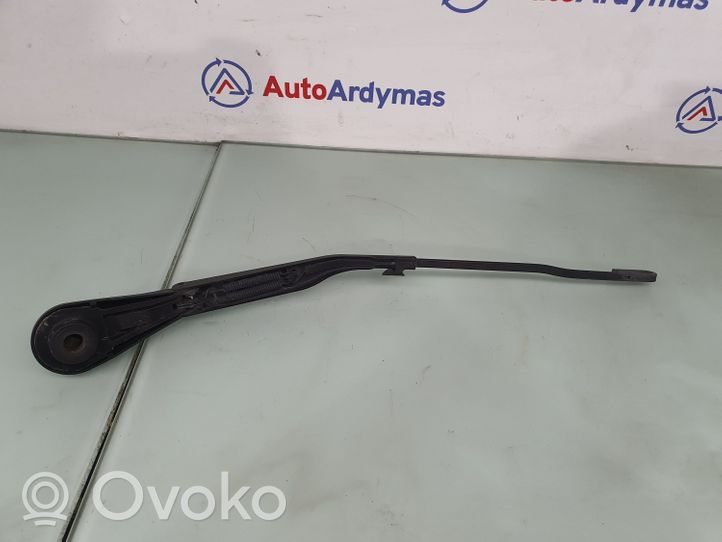 BMW 7 E38 Braccio della spazzola tergicristallo anteriore 61618215609