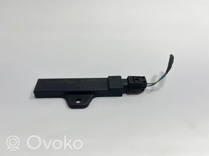 BMW 5 F10 F11 Antena wewnętrzna 65209220831