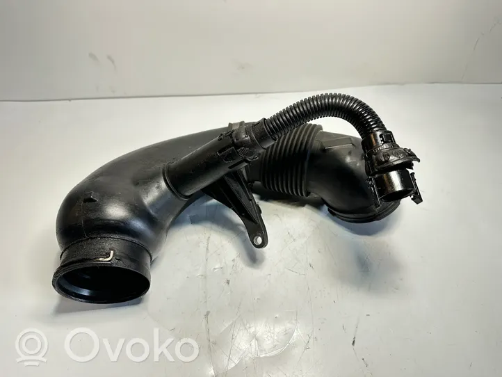 BMW 5 E60 E61 Air intake duct part 7803843